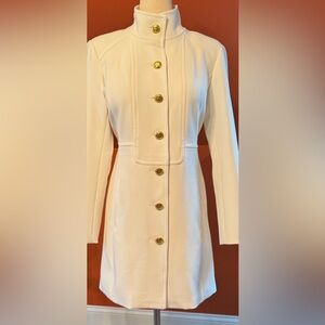 Linea by Louis Dell'Olio Cream Blazer with Tailored Silhouette and Gold Buttons